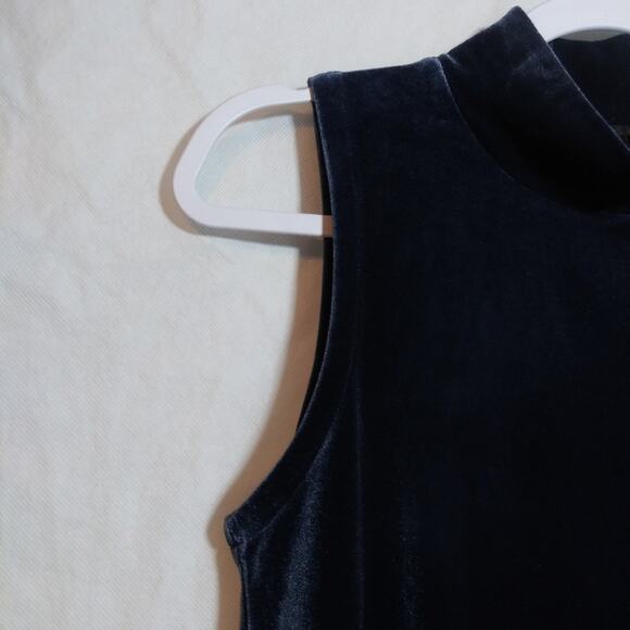 J. Crew Navy Blue Velvet Sleeveless Mock Neck Office Size XS - Picture 4 of 7